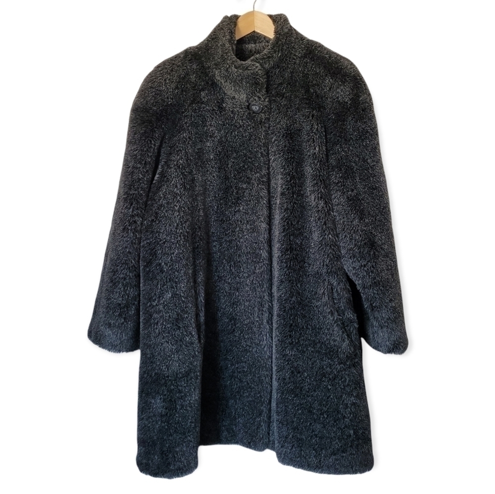 C.D.V Comme Du Vrei Fur Coat | size 44